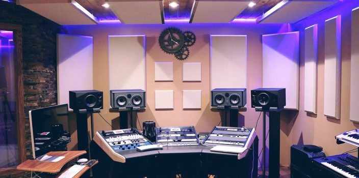 Est-ce qu’il est possible d’aménager un studio de musique dans la cave ?