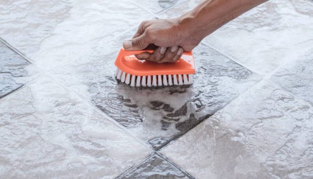 Comment nettoyer le carrelage de votre cuisine de manière efficace