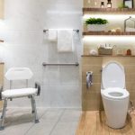 Étagères encastrées : un rangement discret et esthétique pour votre salle de bains