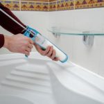 Comment rénover les joints de carrelage de votre salle de bain facilement