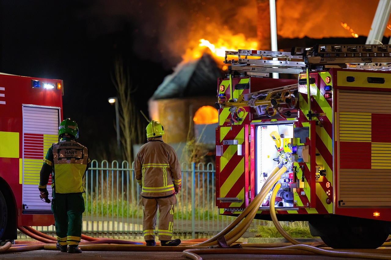 découvrez les procédures d’urgence incendie : les bons réflexes pour donner l’alerte, évacuer en sécurité et protéger les personnes.